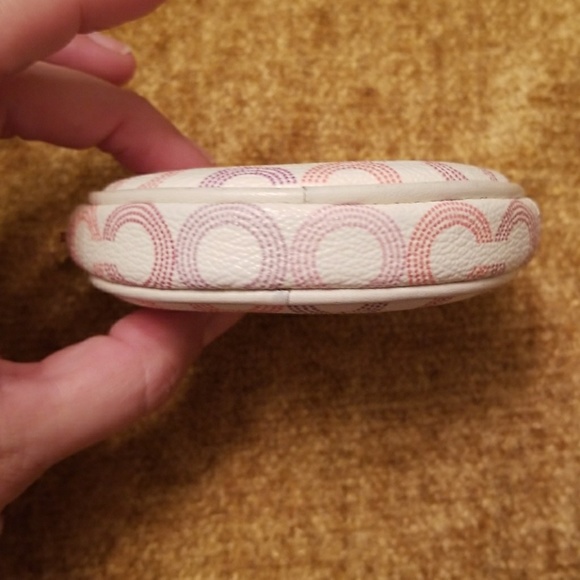 🌸Nwot Leather Coach Coin Purse Pink Satin Lined🌸 - Picture 5 of 8